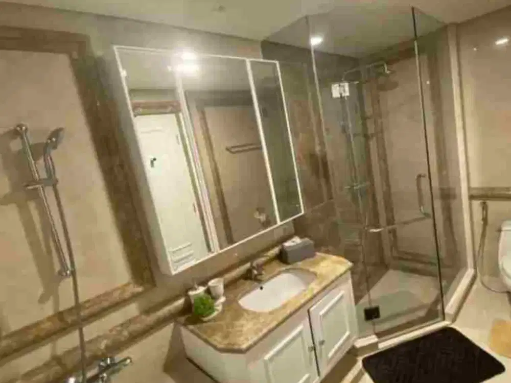 PENTHOUSE THE PEAK RESIDENCE ADA PRIVATE LIFT diatas TP5 SURABAYA