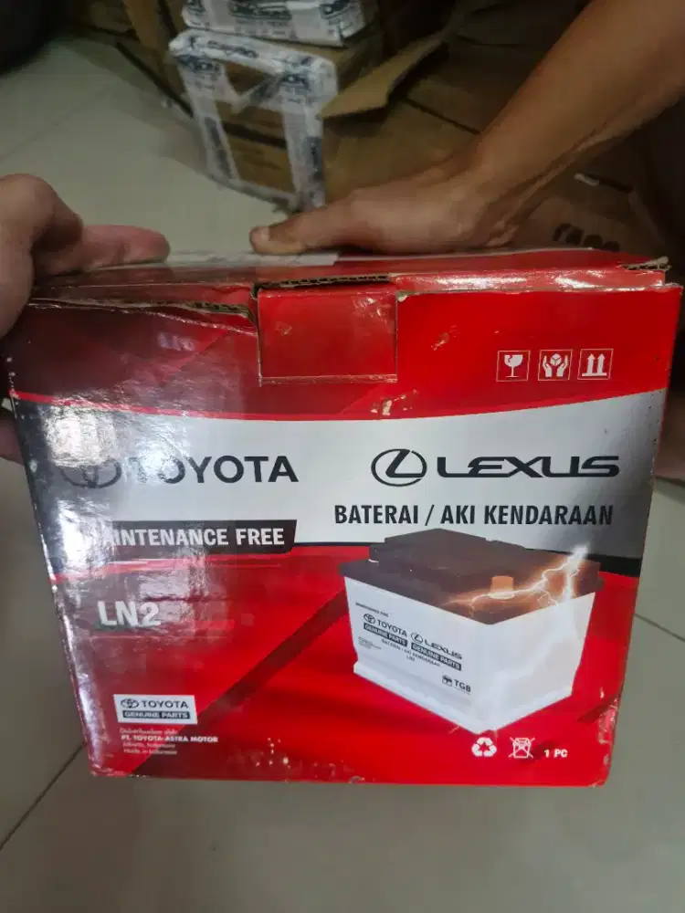 Aki GS bekas toyota zenix , masih nyala