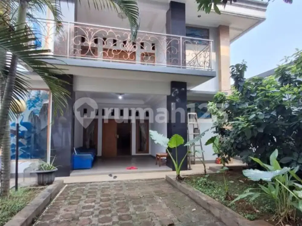 Rumah 2 lantai luas dan kokoh di Pamulang Tangsel dekat TOL Serpong-Cinere