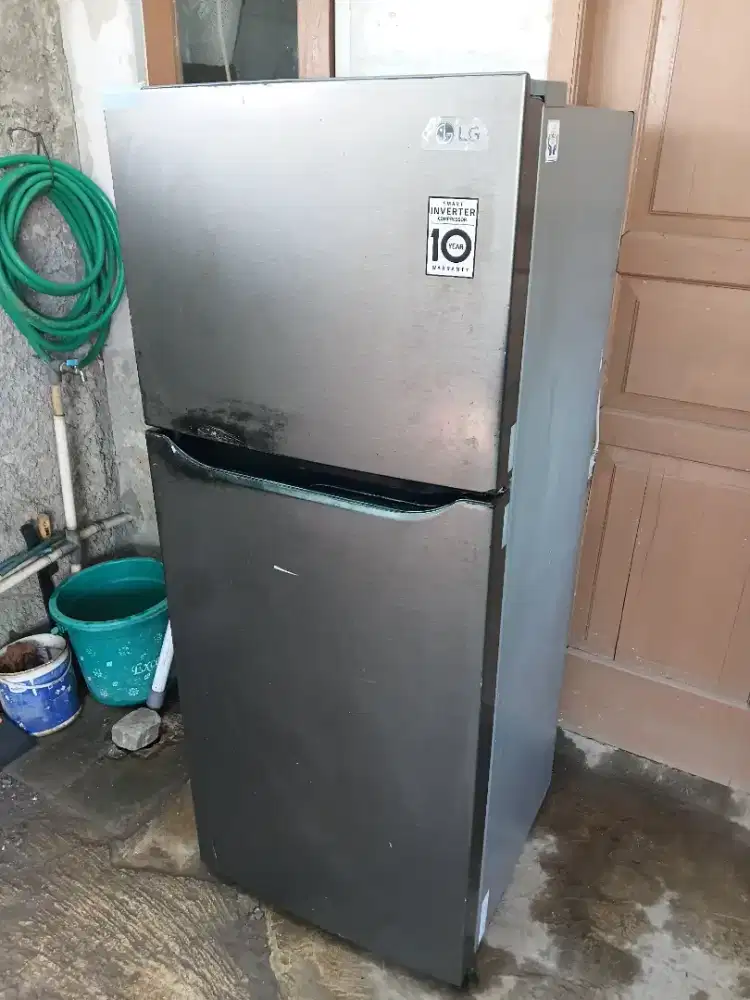 Kulkas pintu 2 merk LG inverter