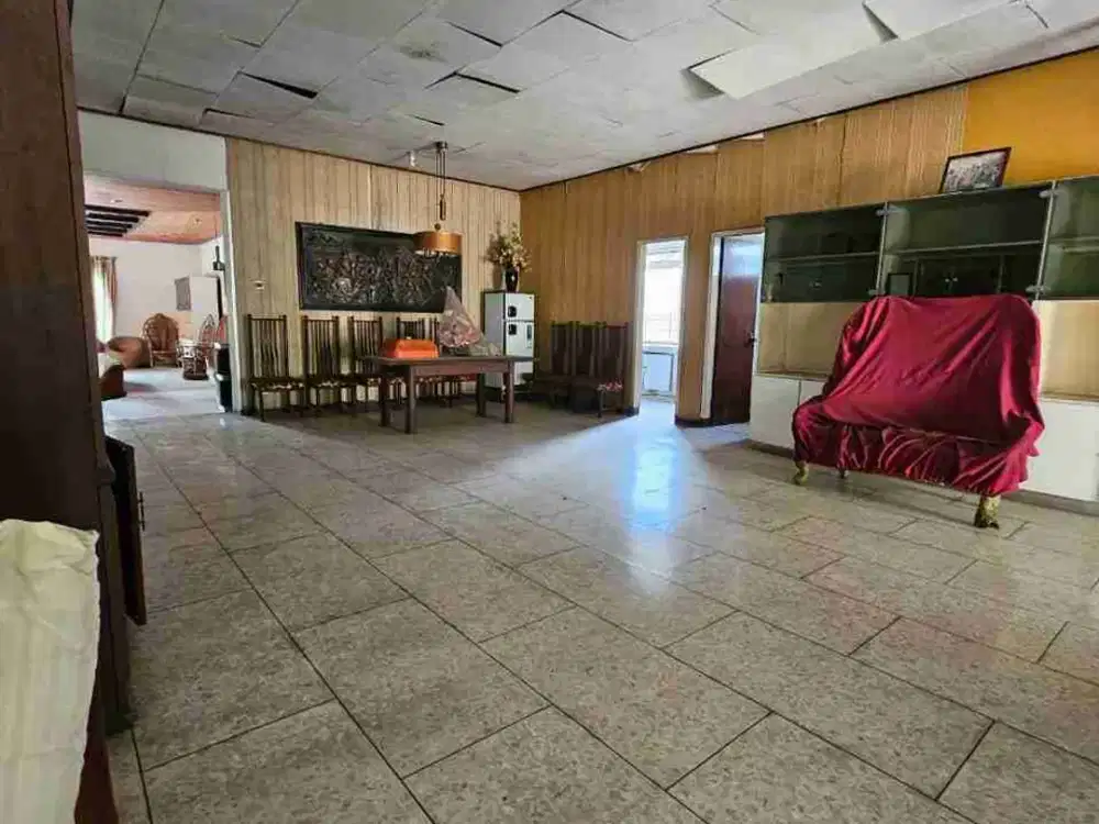 Dijual Gedung di Jl Raya Panglima Sudirman Batu Malang Komersial Area