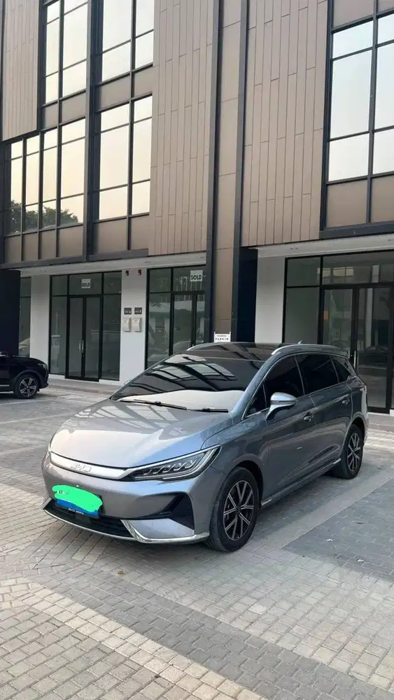 BYD M6 Superior Captain 6 Seater Harbour Grey