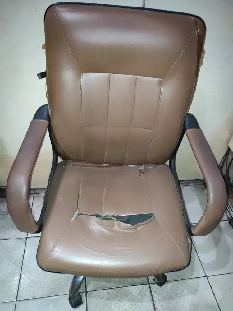 Kursi kerja kantor