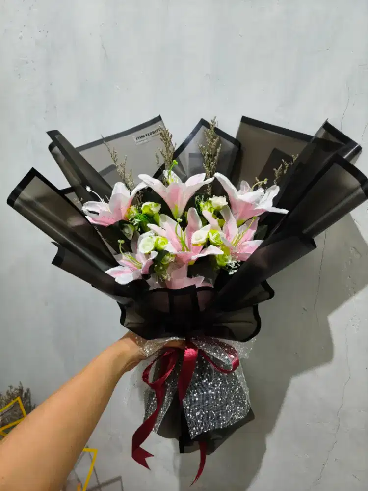 Buket Boneka dan Bunga