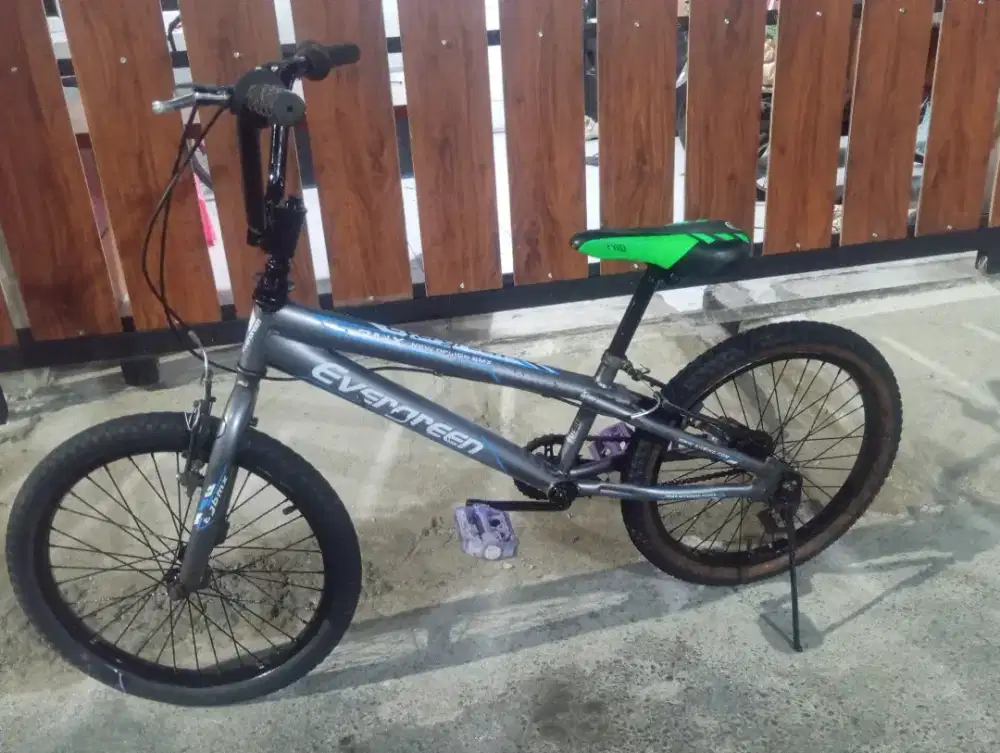 Sepeda BMX ukuran 20 kondisi normal