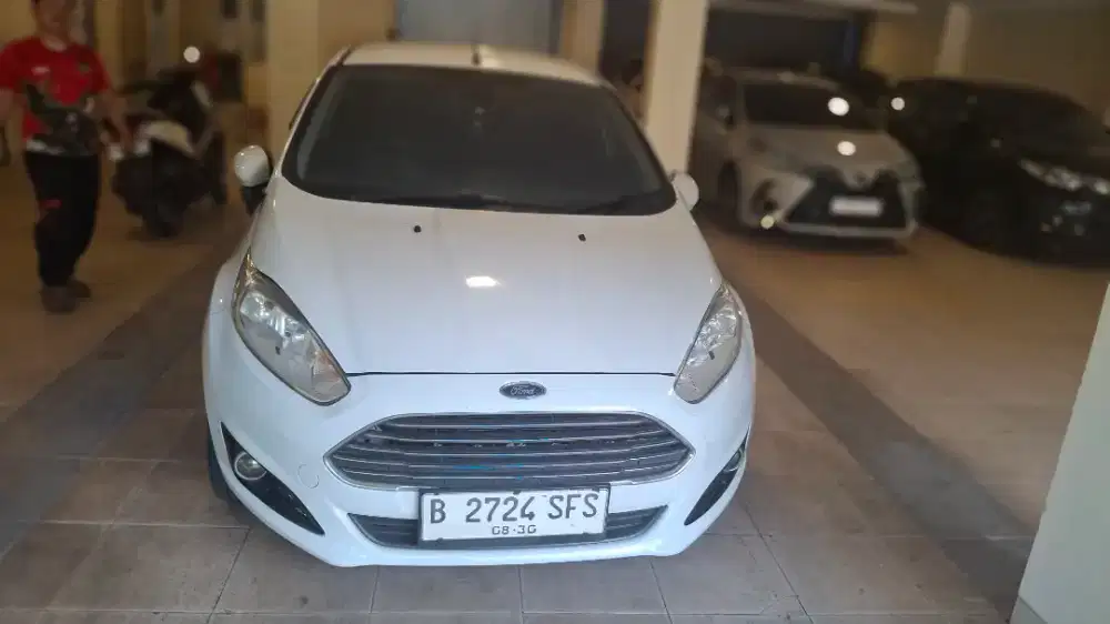 DIJUAL CEPAT MOBIL FORD FIESTA