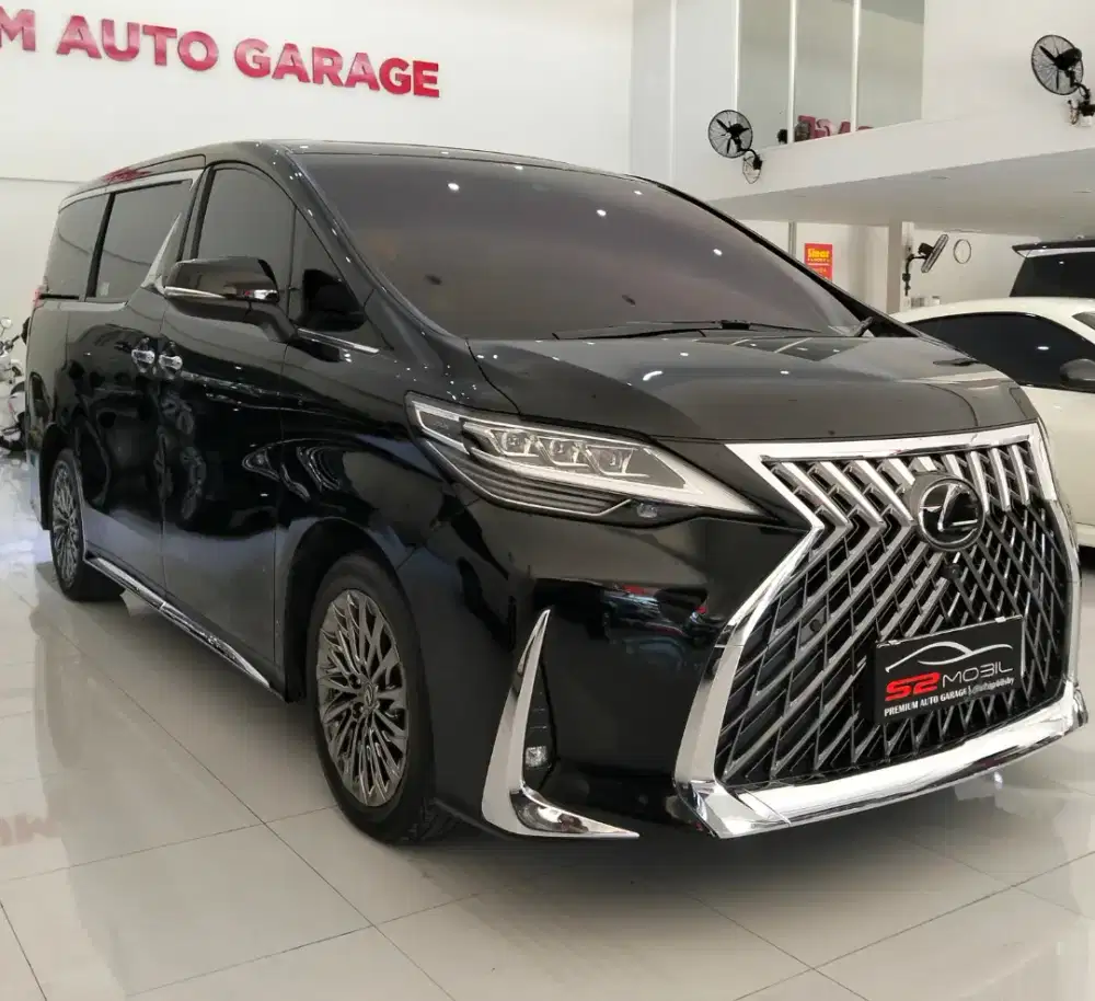 LEXUS LM350 VVIP 4-Seater AT 2020 low KM istimewa