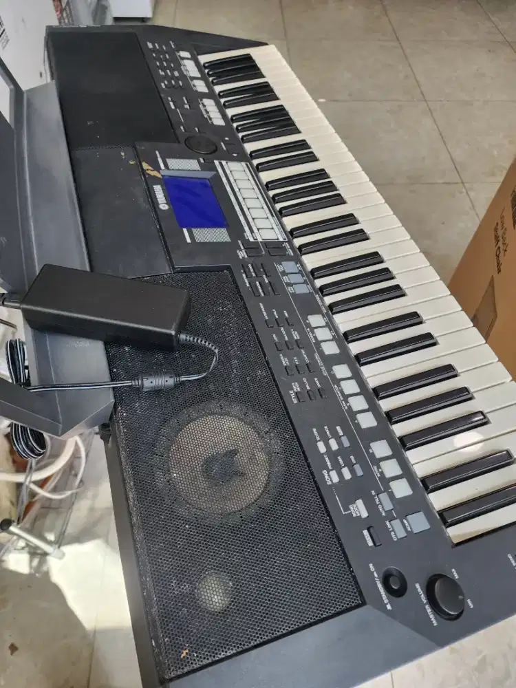 Keyboard Yamaha PSR-S550 – Full Fungsi, Cocok untuk Belajar&Main Musik