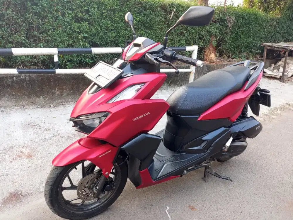Honda Vario 160 tahun 2023 surat lengkap pajak panjang plat dki