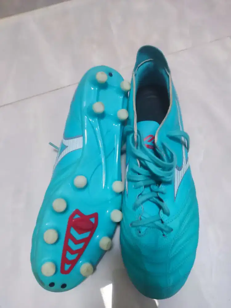 Nike tiempo legend 6 camo dan mizuno pro