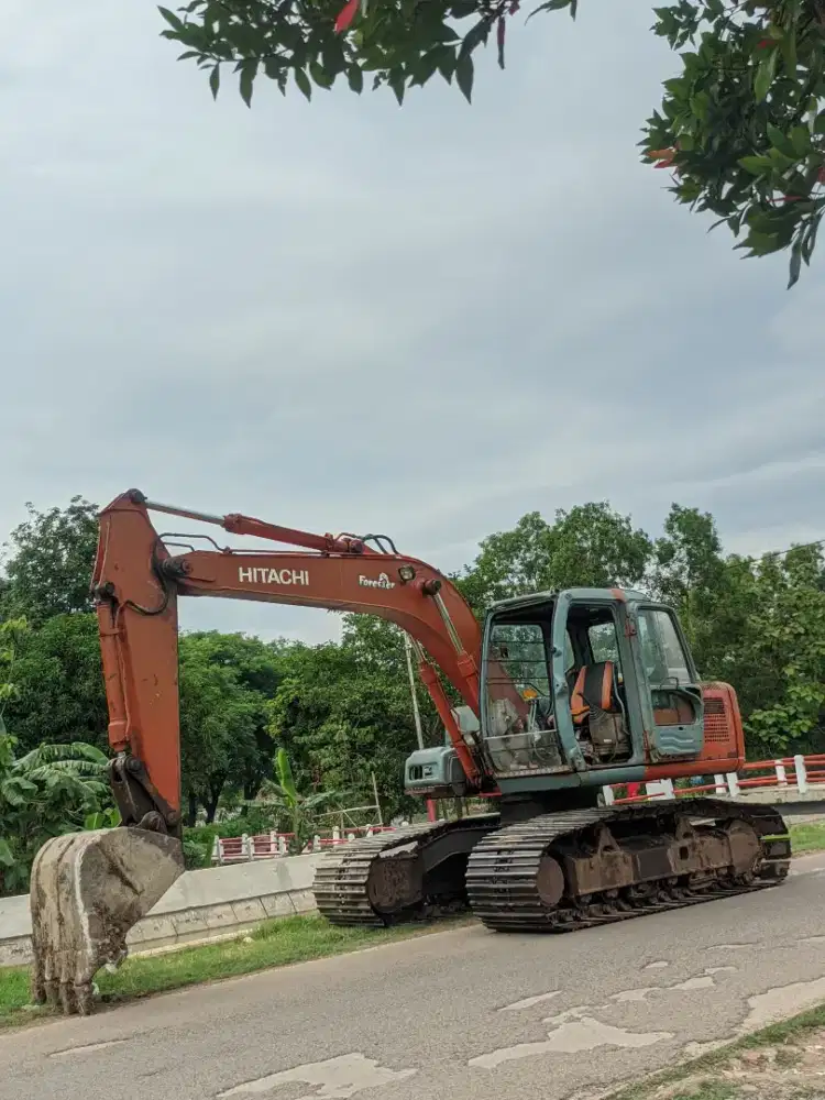 Excavator hitachi zx110