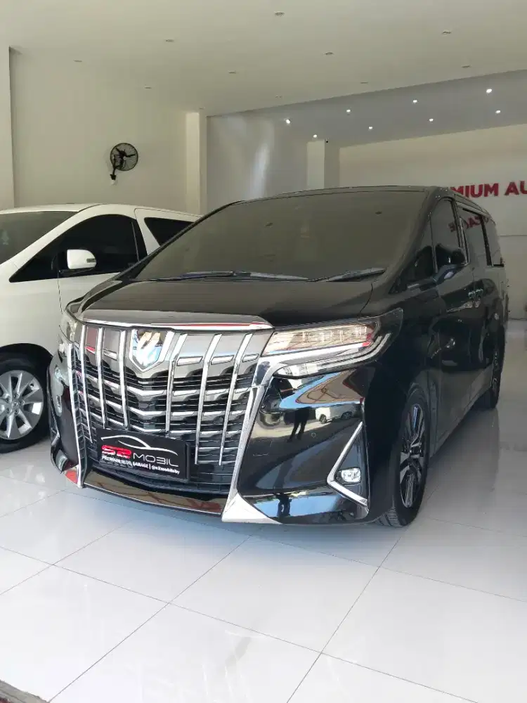 Toyota Alphard G ATPM AT 2022 Hitam  KM istimewa