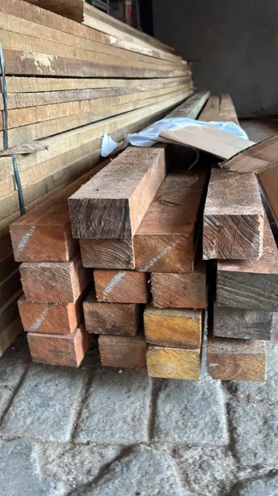 Serbuk Kayu & Kayu papan,balok,kaso