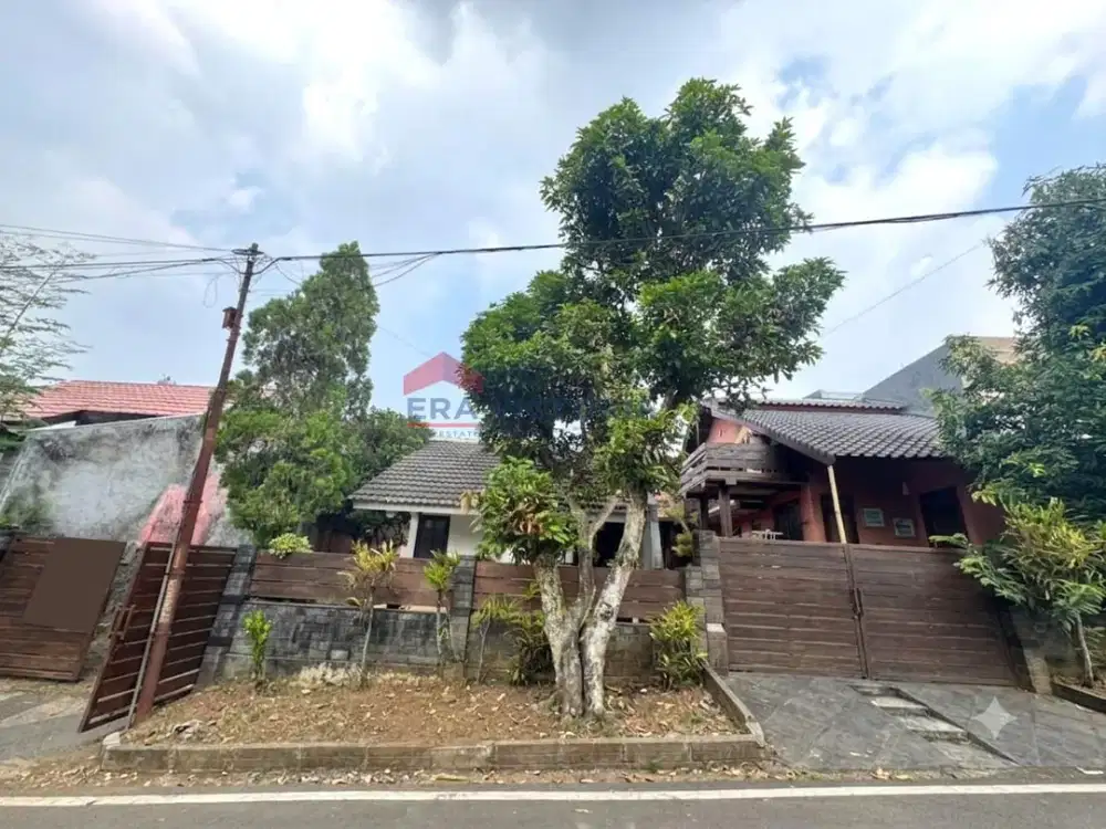 Rumah Dijual Dekat UM Kampus 2 Malang, Halaman Luas Siap Huni