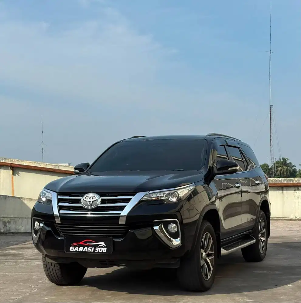 Toyota Fortuner 2.4 VRZ AT 2017 Hitam Non TRD Tangan Pertama KM 92 rb