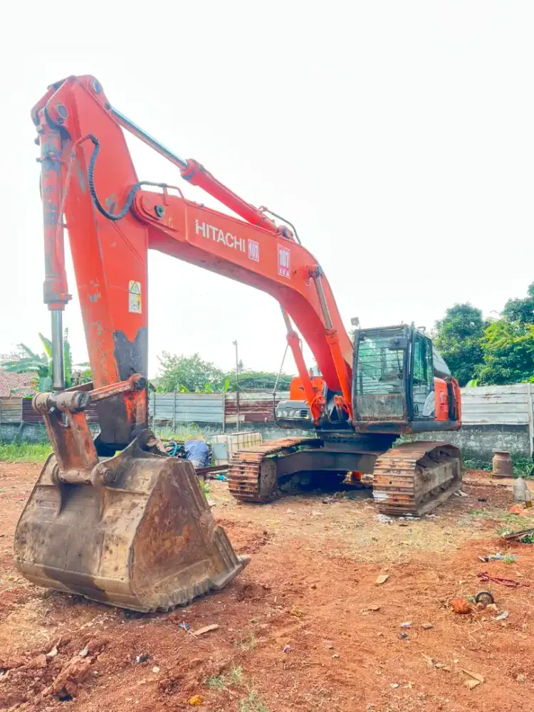 Excavator ZX350-5G th 2018 harga 460jt NEGO