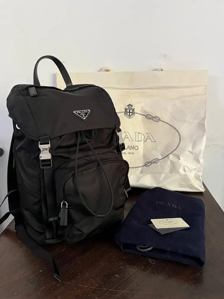 PRADA Re-Nylon and Saffiano leather backpack (Authentic)