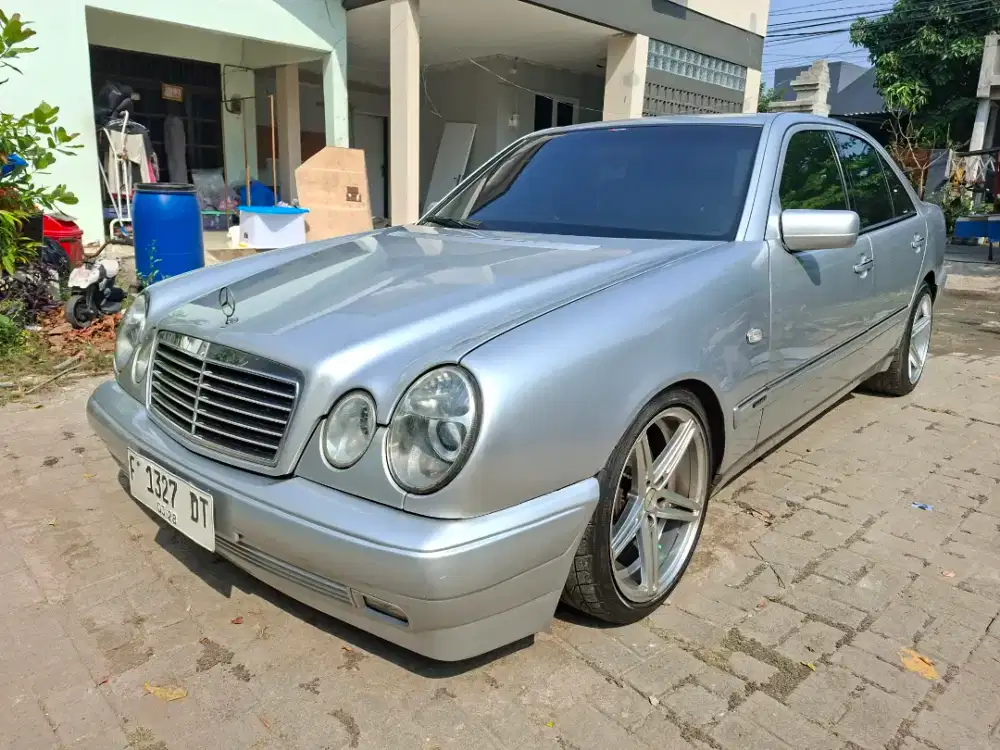 Mercedez Benz W210 E320 A/T