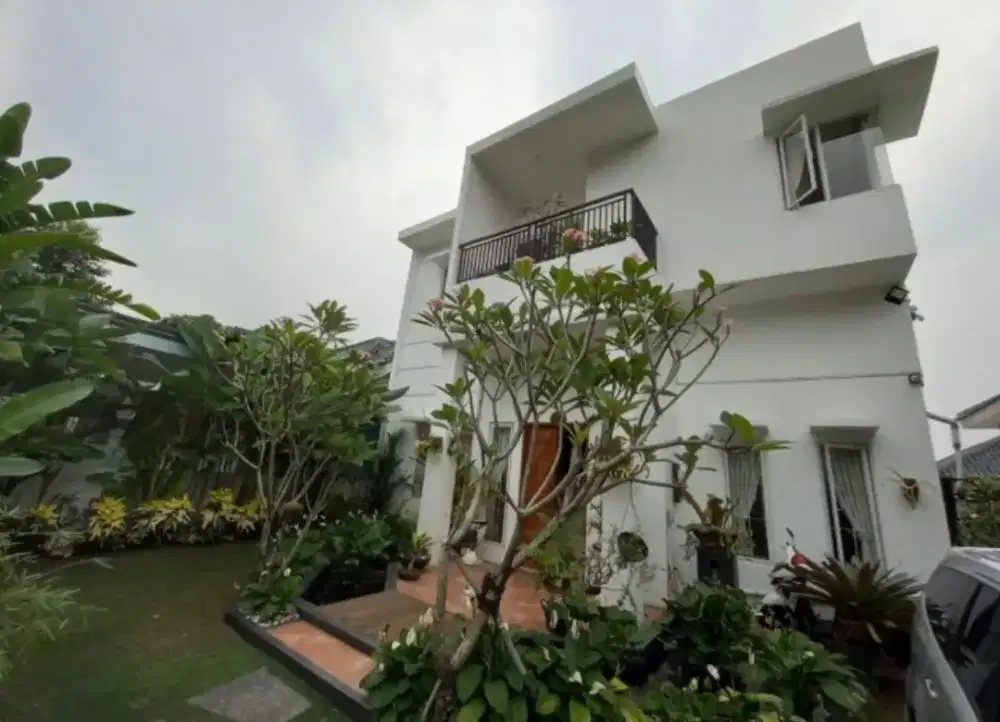 DIJUAL RUMAH MEWAH FULL FURNISHED DI BUKIT PERMATA GOLF HIJAU SENTUL