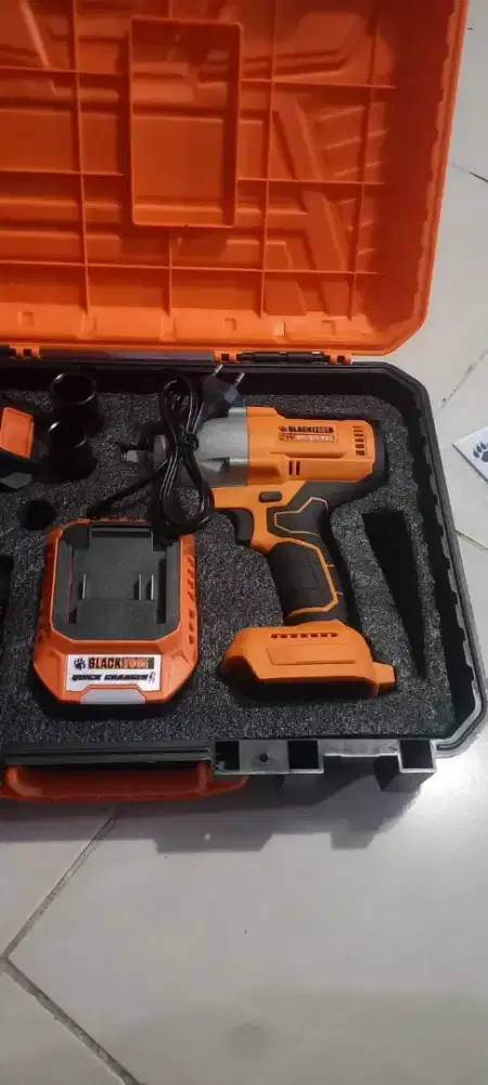 mesin pembuka baut roda cordless