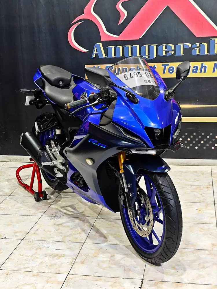 Yamaha R15V4 blue glossy km.9rb mewah kinyis. Anugerah motor rungkut