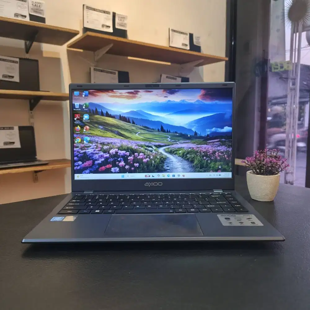LAPTOP SEKOLAH MURAH! AXIOO HYPE 1