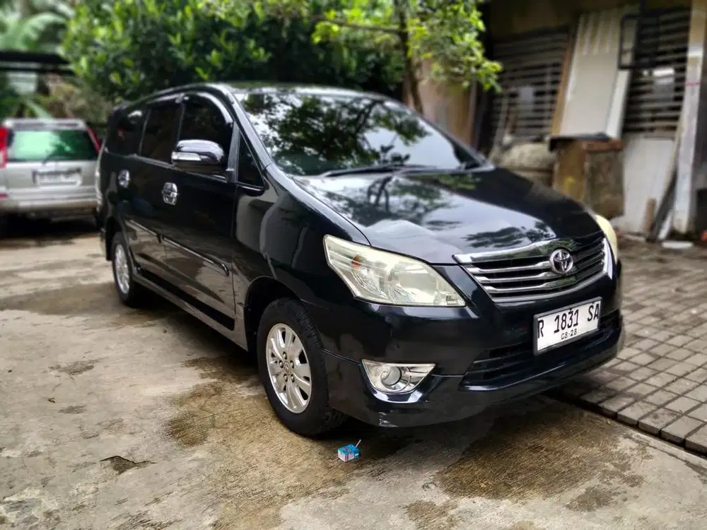 Kijang Innova 2012 G Luxury Bensin-M.T