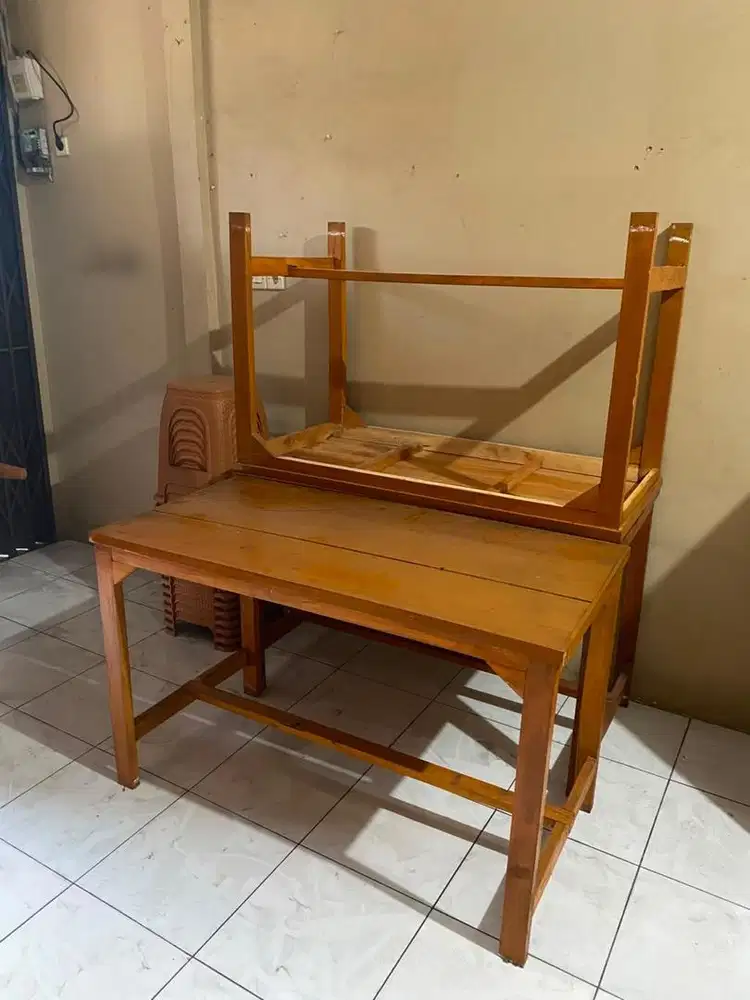 Meja Makan Bekas Jualan Soto