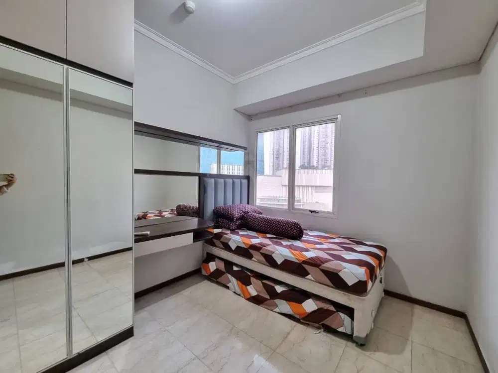 Disewakan apartemen Royal type 3 bed room furnished lantai rendah