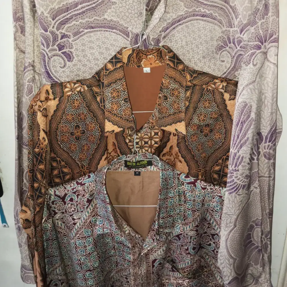 Dijual cepat tiga kemeja batik pria,batik sutra tulis asli