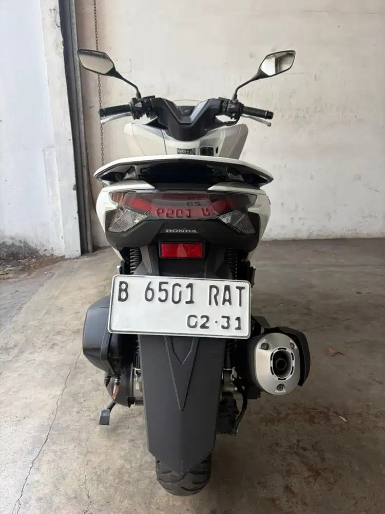 LIKE NEW!!! PCX 160 2025 LOW KM