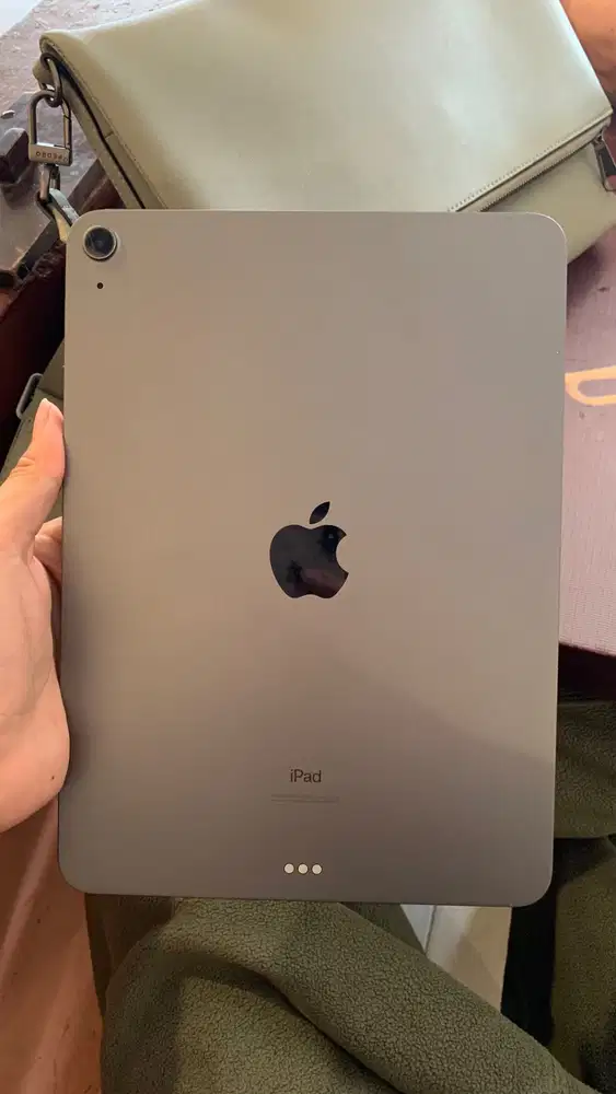 Ipad air 4 minus kaca retak halus 64gb