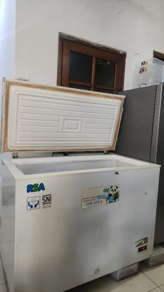 Freezer RSA Besar 310 Liter