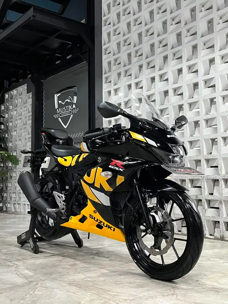 SUZUKI GSX 150R 2019 - Chintia Mustika