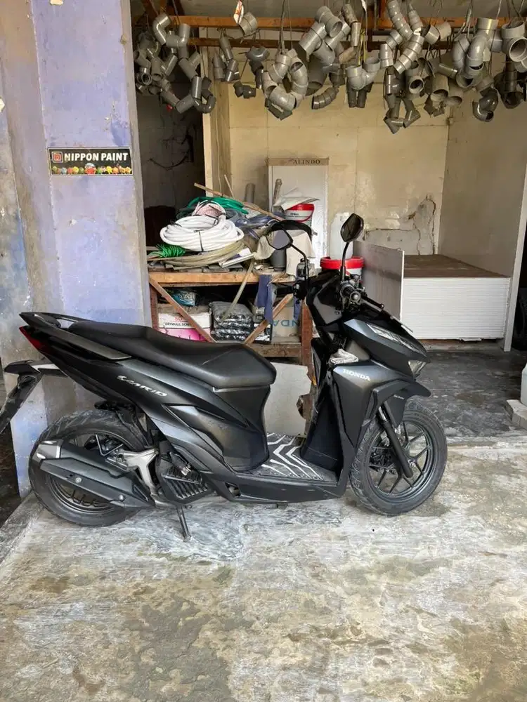 Honda vario 125 cbs iss hitam doff 2021