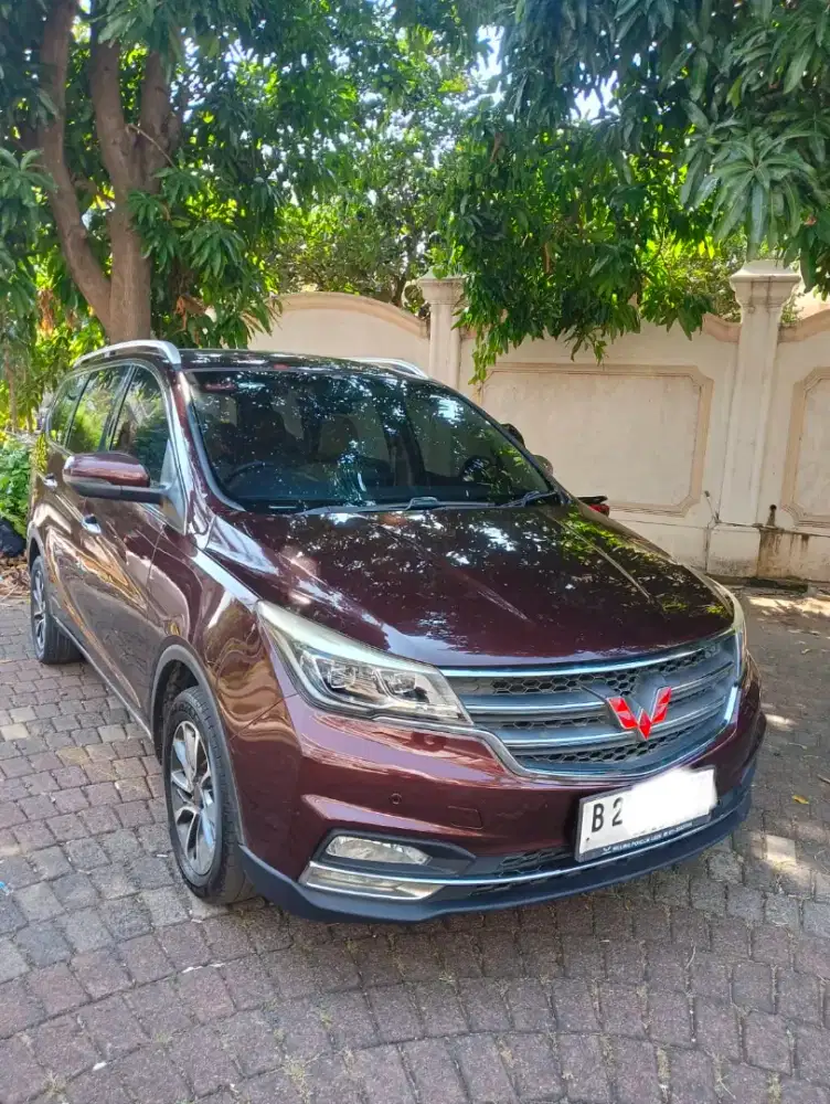 Wuling Cortez 1.8 Lux sunroof at 2018