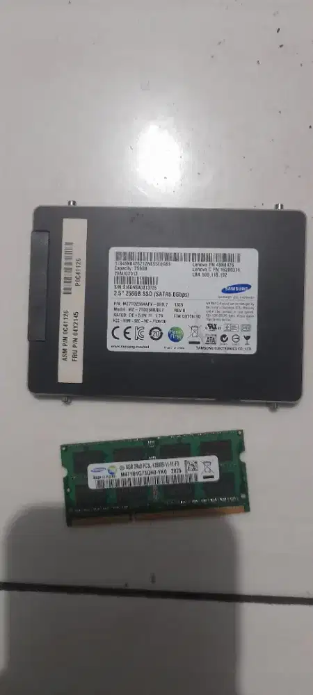 Ssd samsung 256gb dan ram 8 gb samsung
