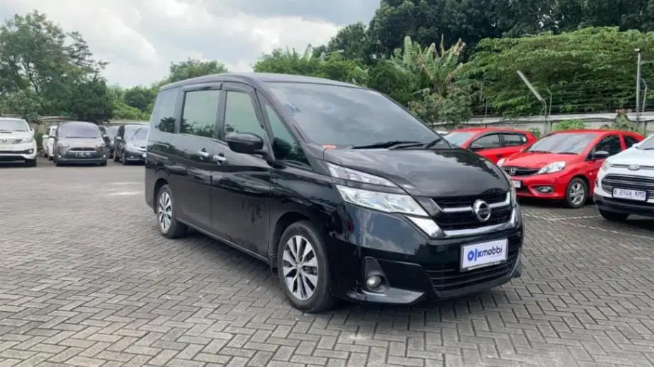 Pajak Panjang - Nissan Serena 2.0 X Bensin-AT 2019