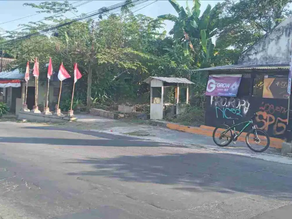 Menarik! Tanah Pekarangan Strategis Tepi Jalan Utama Area jl. Kaliurang km 9 Dekat Tengkleng Gajah, Kampus UGM & UII