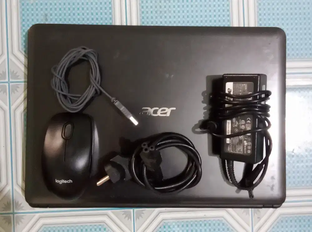 Laptop ACER Intel Core i3‑2350M @ 2,30 GHz