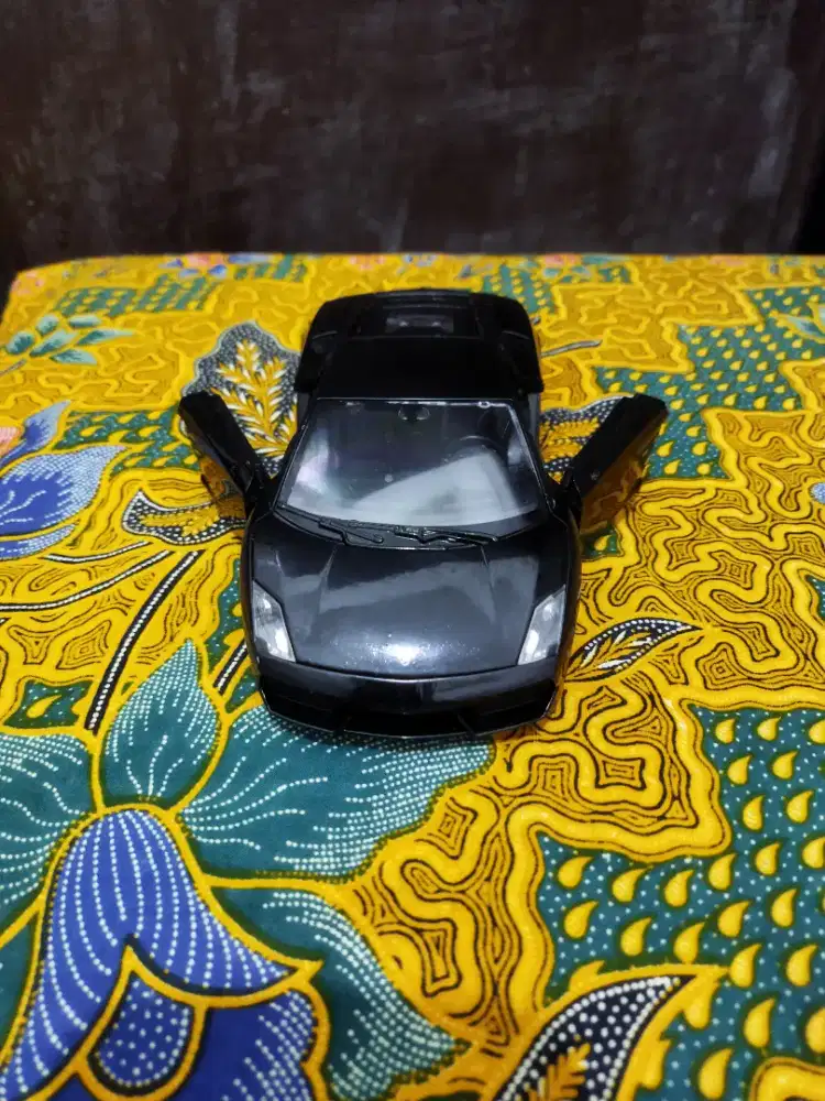 miniatur mobil laborgini