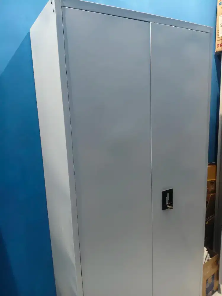 LEMARI BESI 2 PINTU