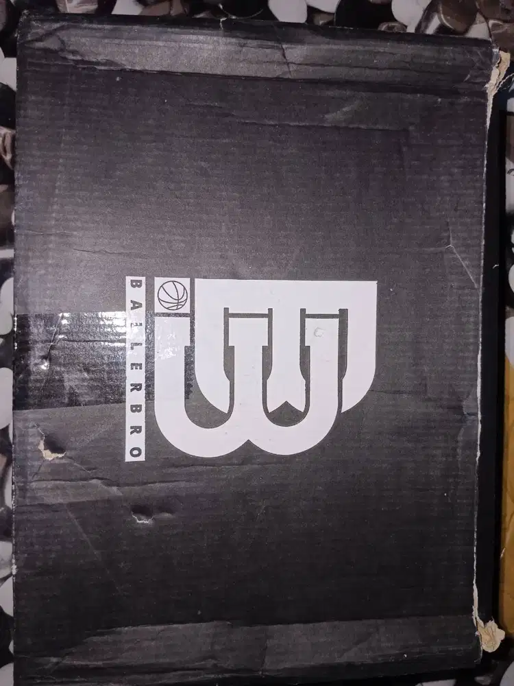 Sepatu Basket Baller Bro Grafiti
