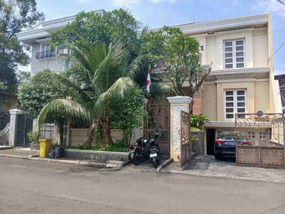 dijual Rumah di Taman Gandaria, Jakarta Selatan