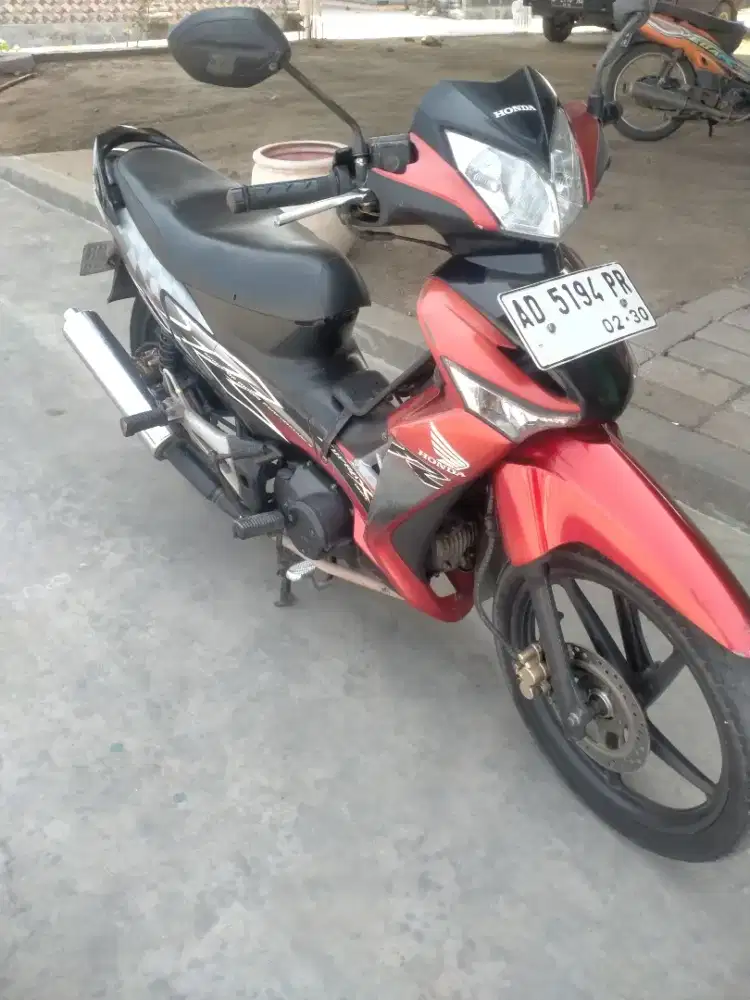 Supra 125 cw 2010 mesin bagus ex orang tua