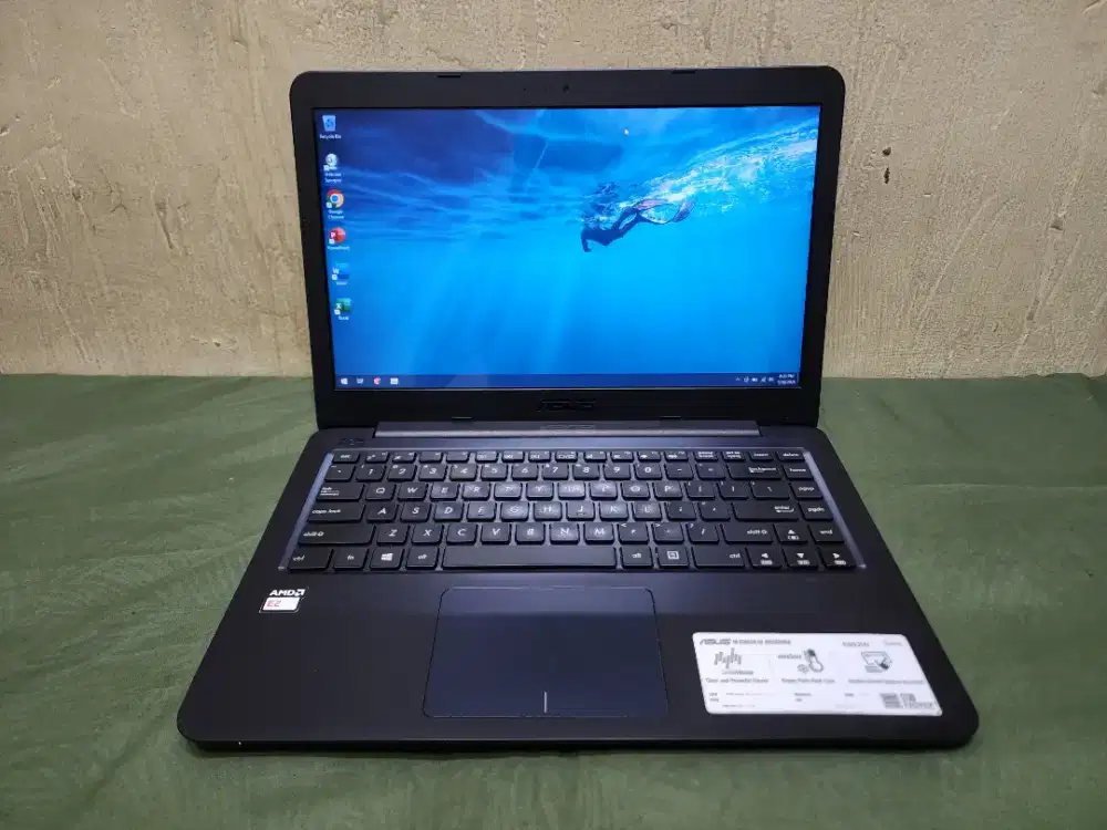 Laptop Asus E402W Slim Normal Tinggal Pakai