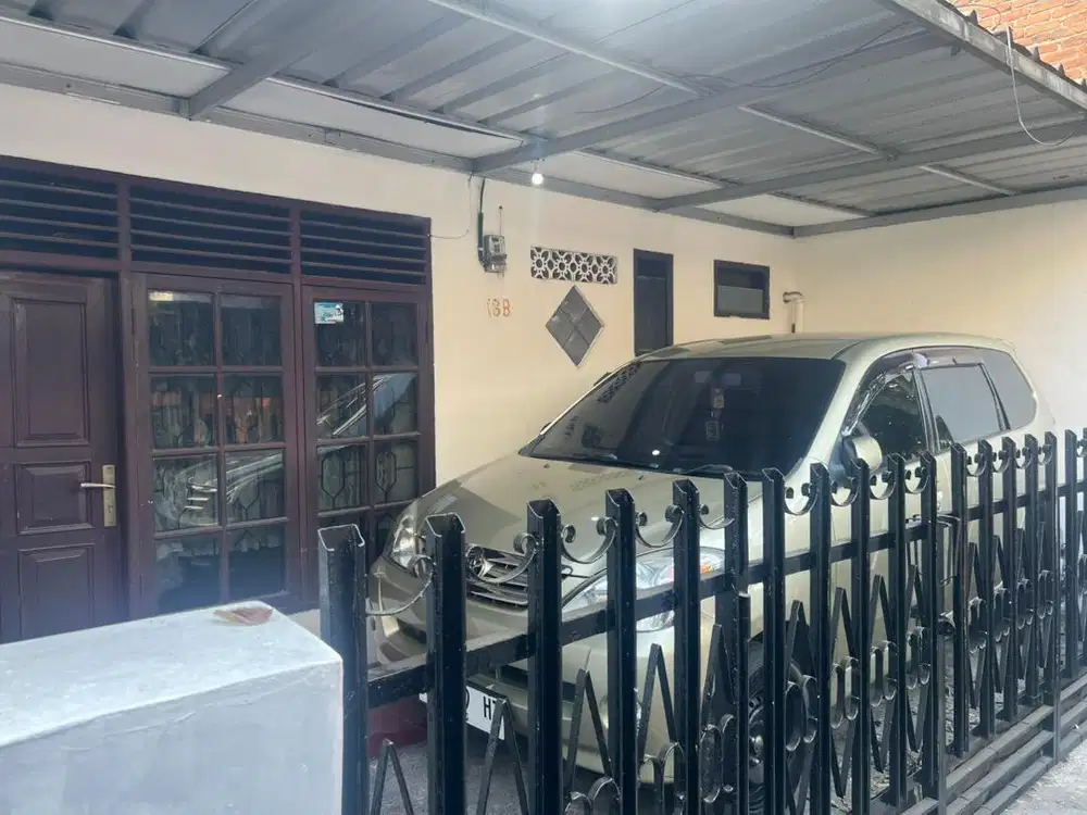 Disewakan tahunan / bulanan Antapani