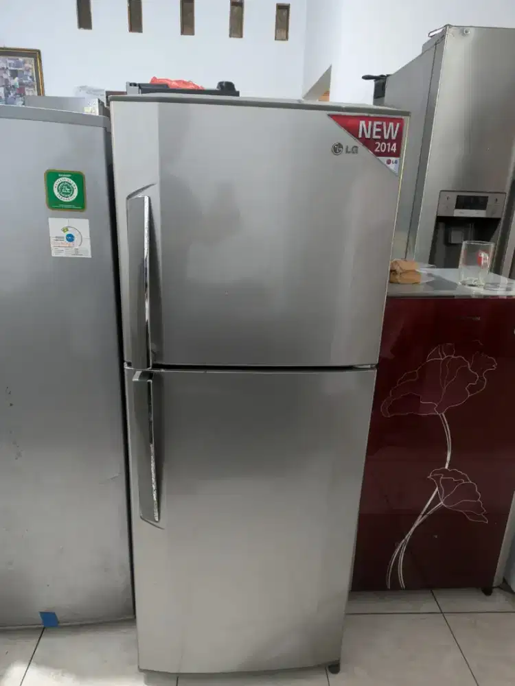 kulkas 2 pintu LG