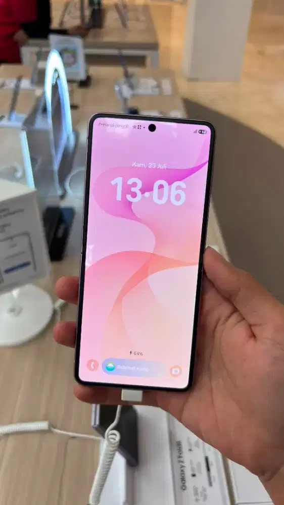 PROMO TRIPLE ZERO SAMSUNG Z FLIP 8 BY HOMECREDIT