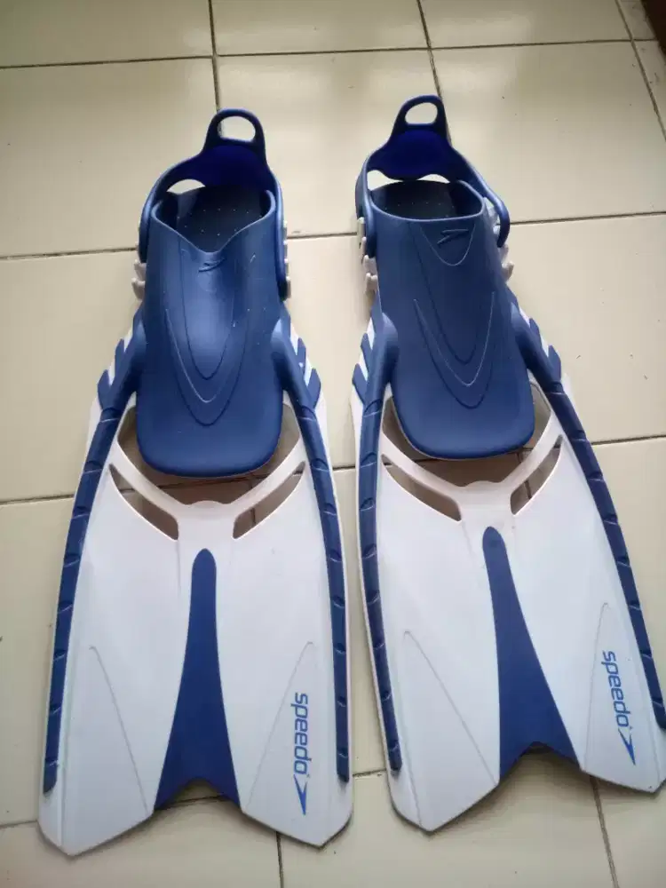 sepatu katak ato diving merk speedo
